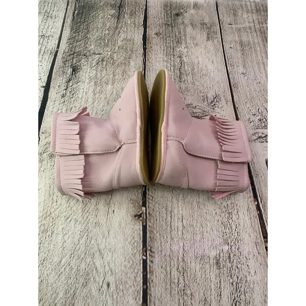 WENDY BELLISSIMO Girl’s Pink Fringed Boots / Size: 4